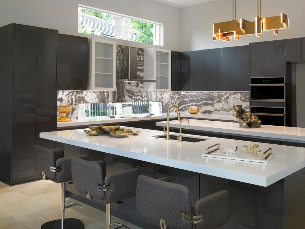 Transitional kitchen photo in Miami