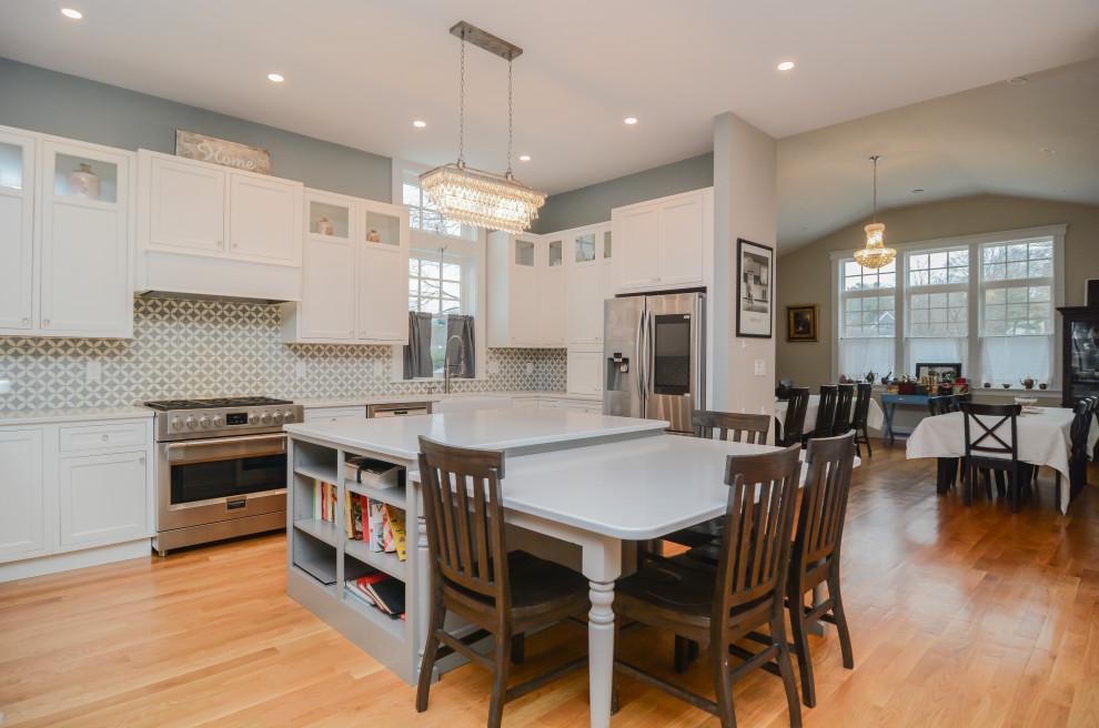 Inspiration for a craftsman home design remodel in Boston