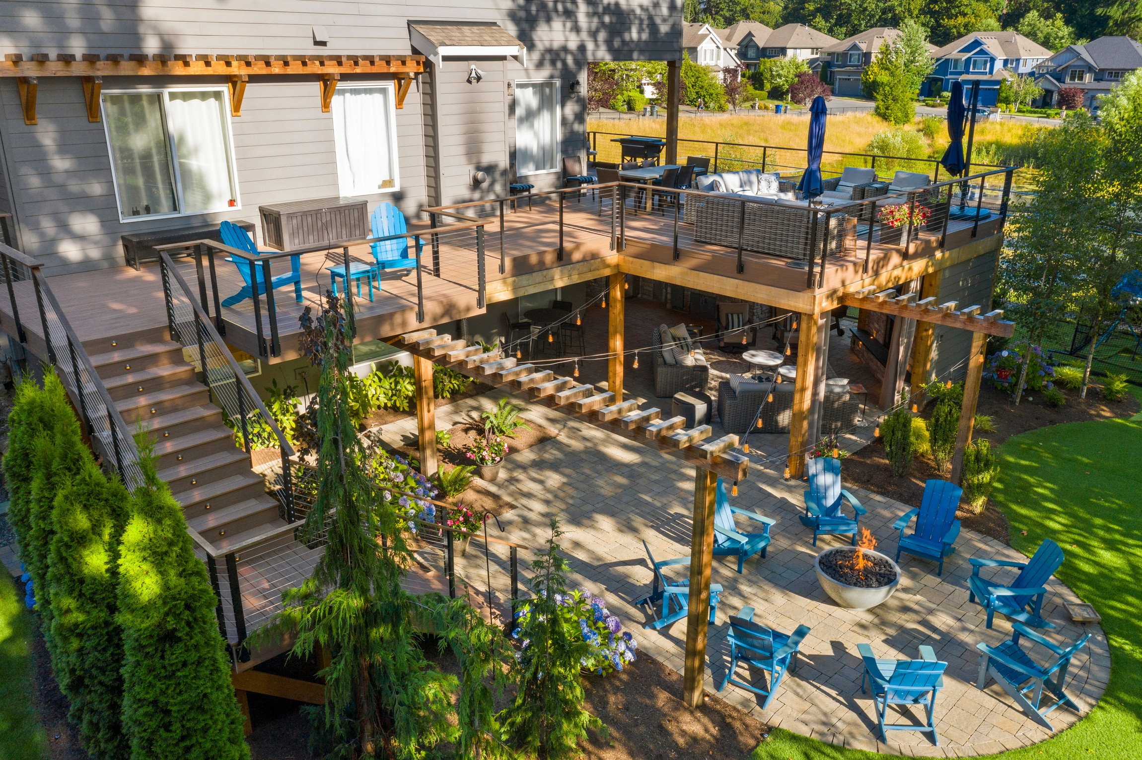 2-level entertaining in Sammamish