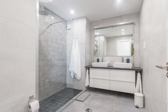 Bathroom. Matchroom Golf Mijas - Costa del Sol - Malaga - Spain mediterranean-bathroom