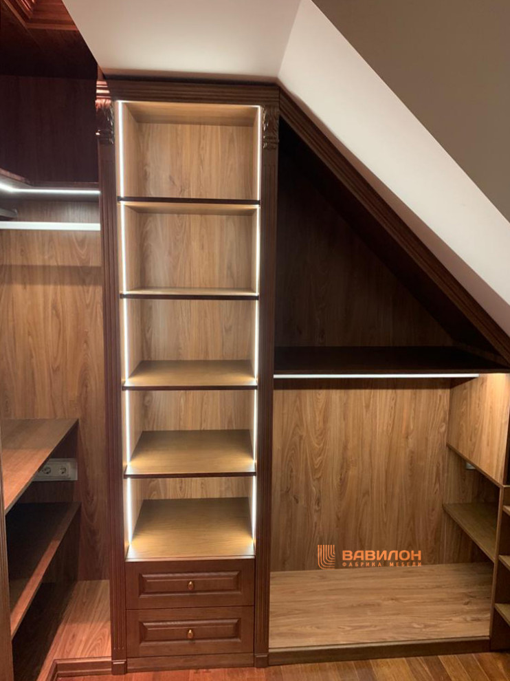 Гардеробная на мансарде