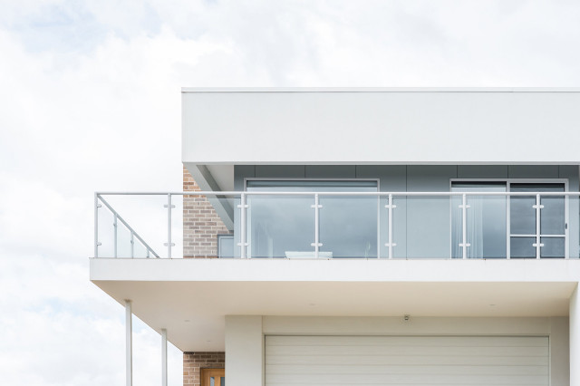Que Court contemporary-exterior