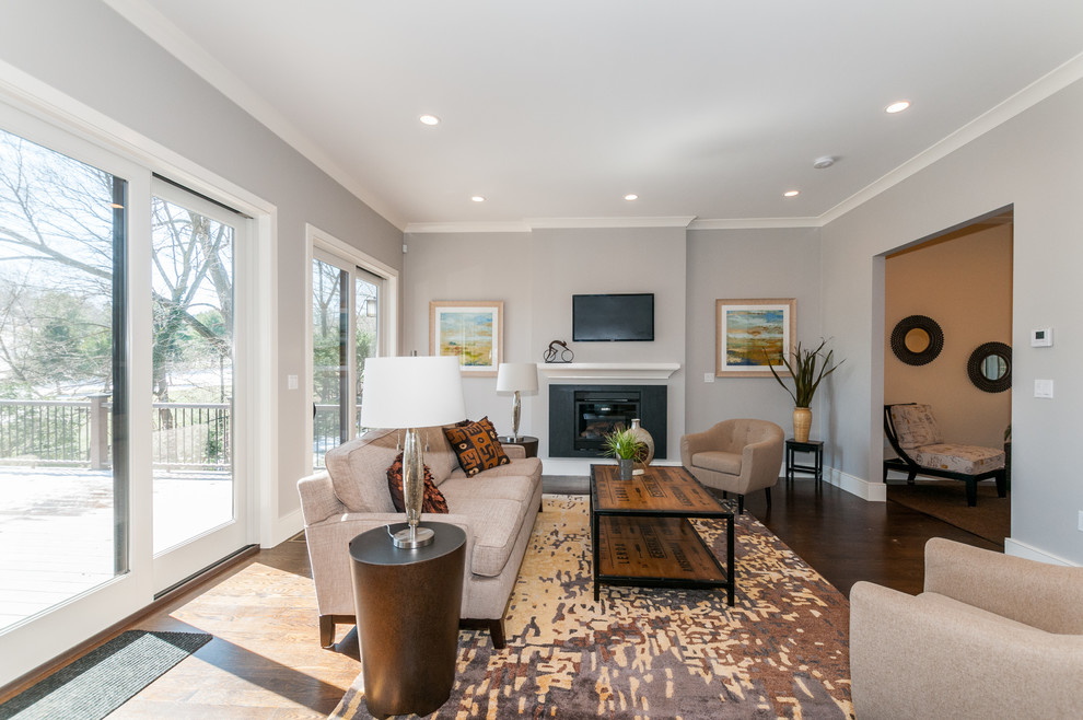 Transitional home design photo in Boston