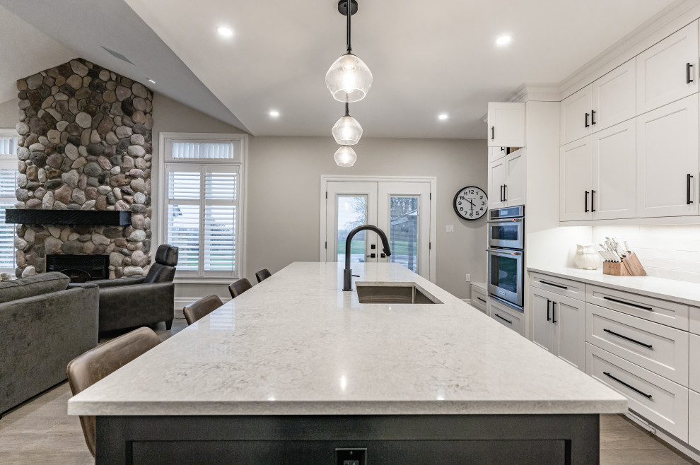 Kitchen - transitional kitchen idea