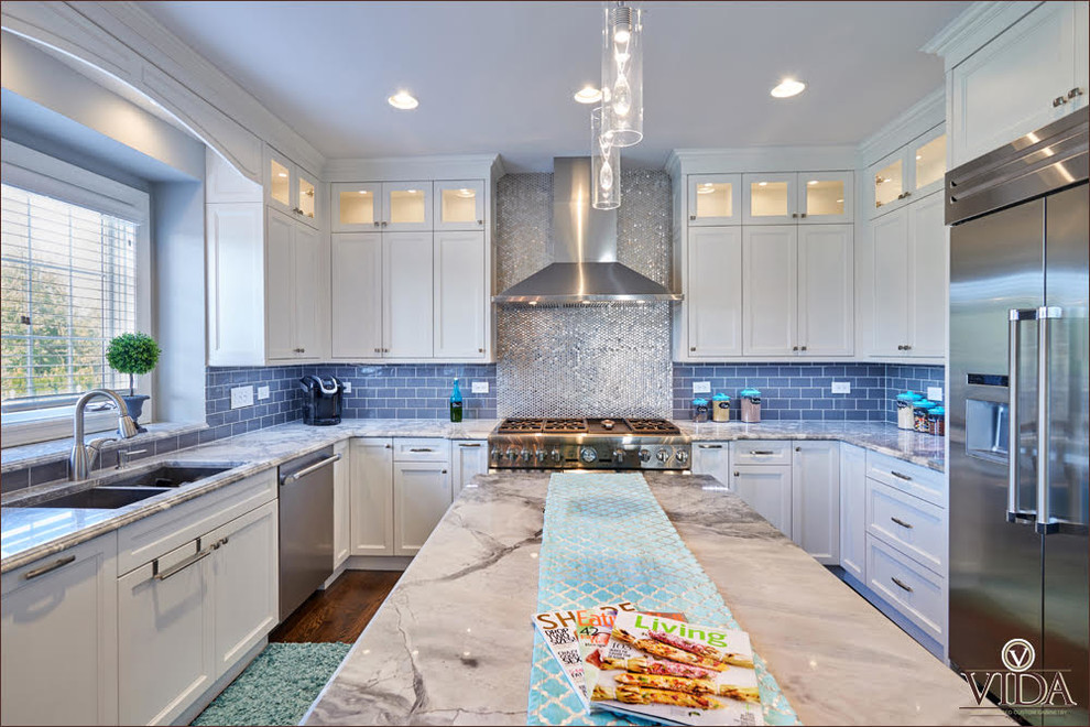 Example of a transitional u-shaped kitchen design in Chicago