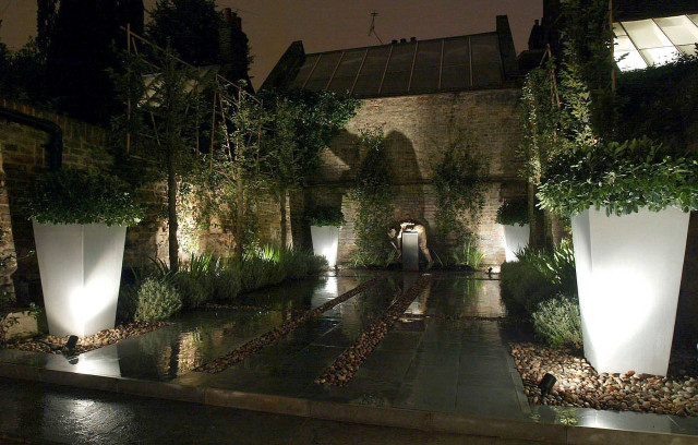 Garden Design in Kensington, London contemporary-patio