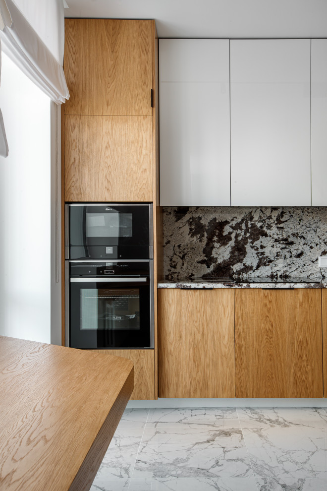 Inspiration for a contemporary kitchen remodel in Moscow