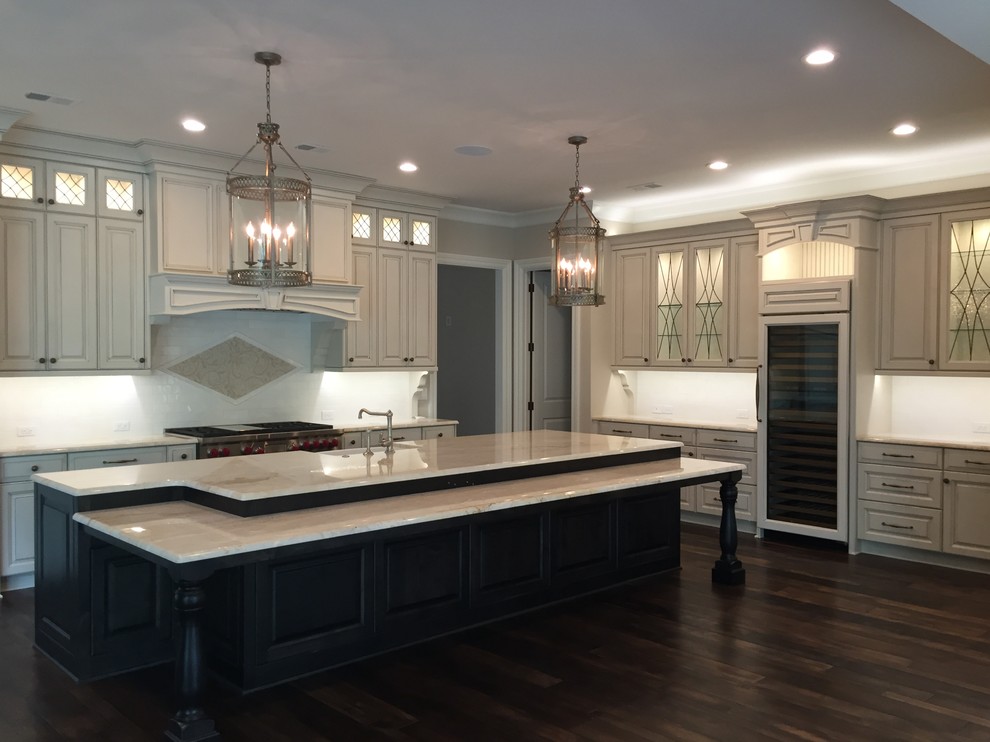 Example of a mountain style kitchen design in Charlotte