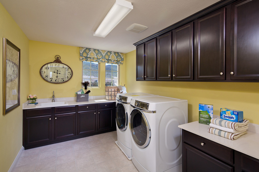 Photo of a laundry room in Las Vegas.