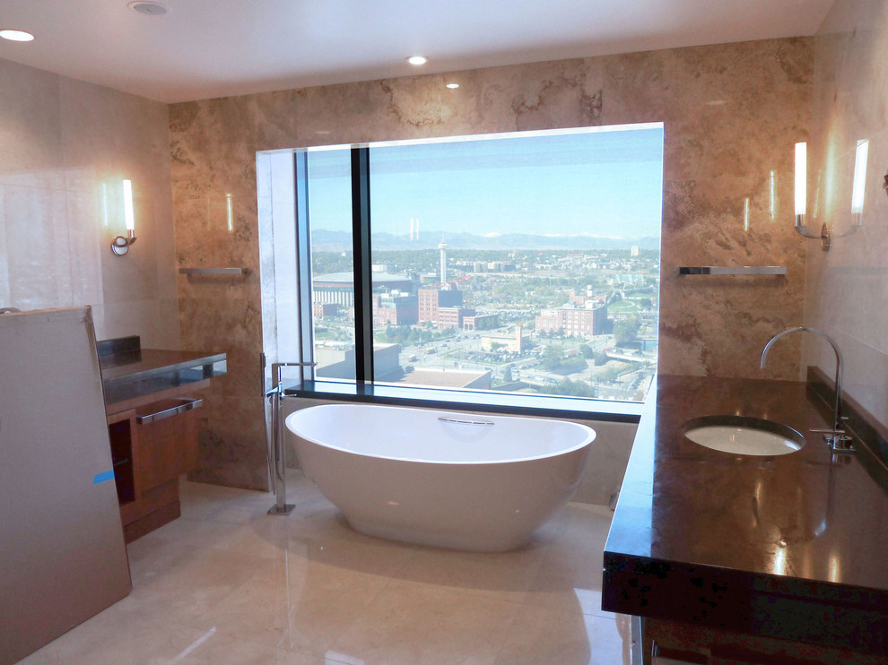 Bathroom - bathroom idea in Miami