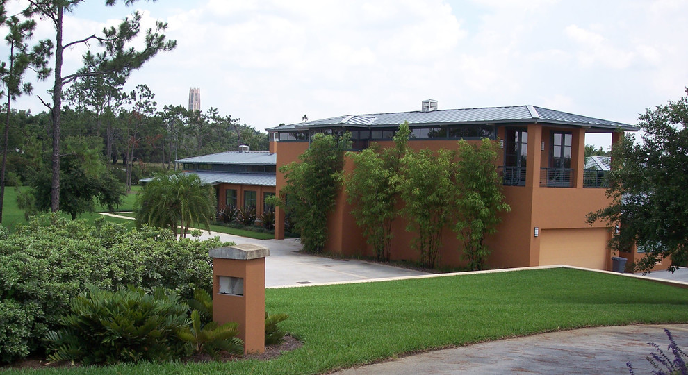 Photo of a contemporary exterior in Tampa.