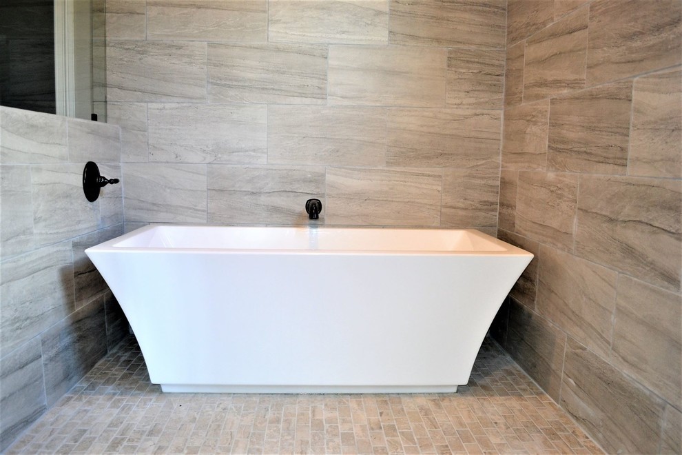 Bathroom - transitional bathroom idea