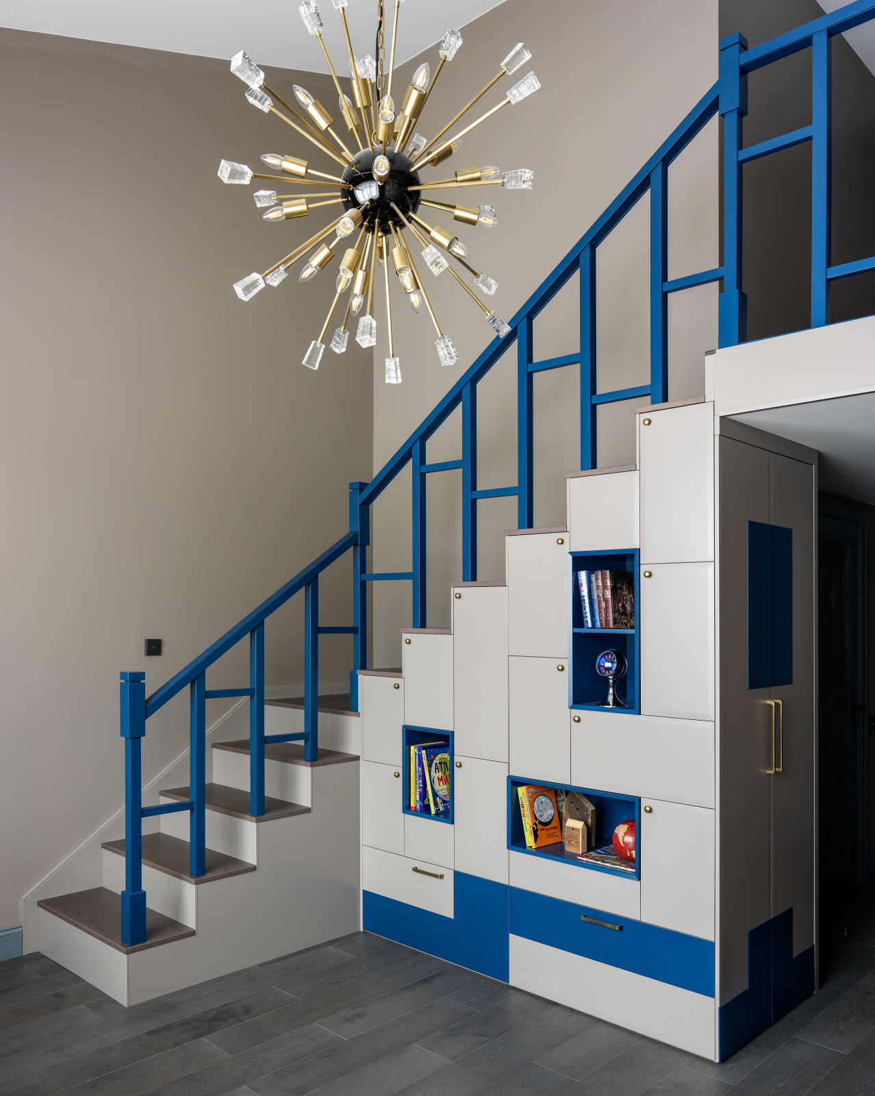 Дом для большой семьи, Графские пруды