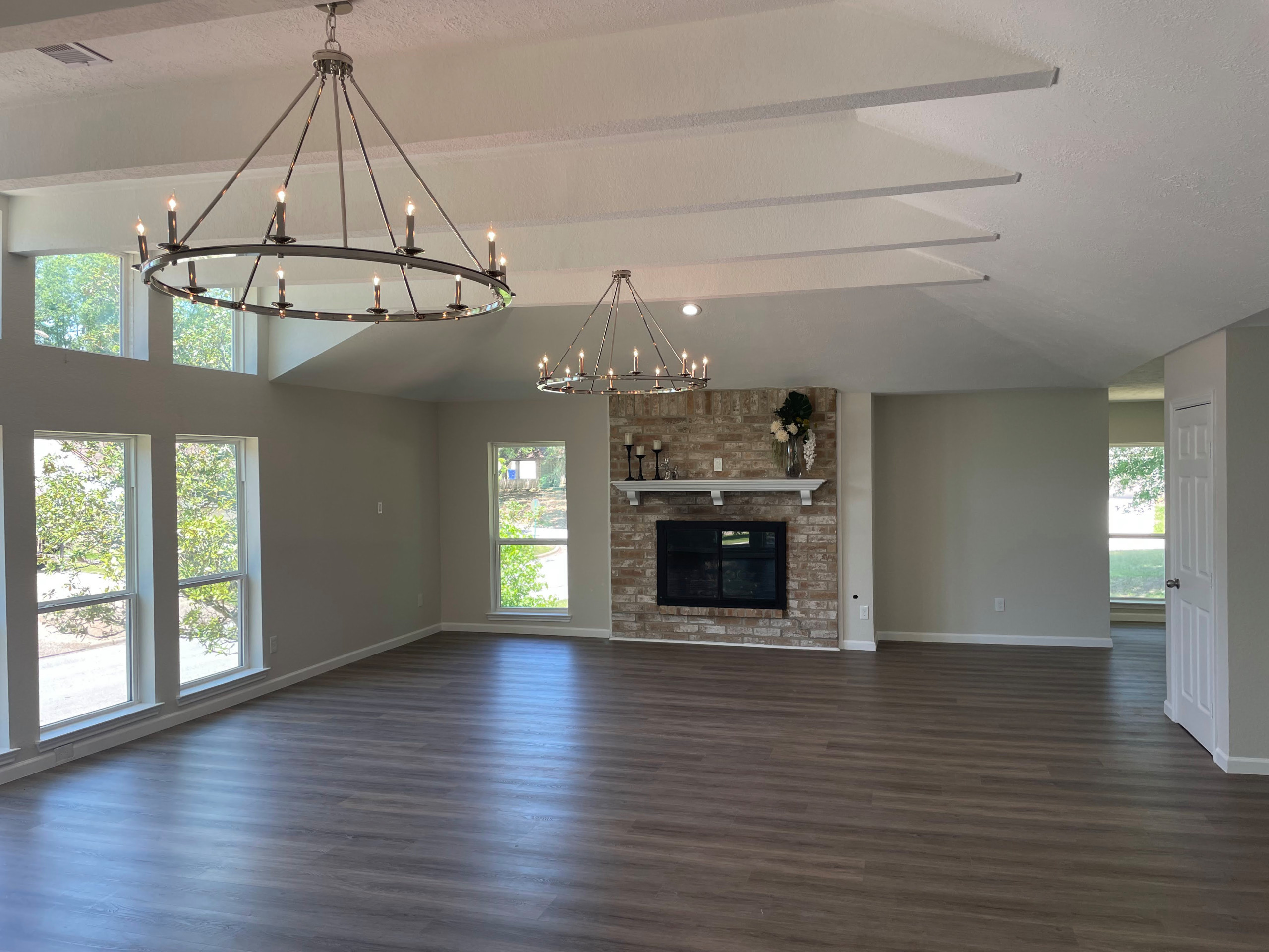 Green Briar Dr