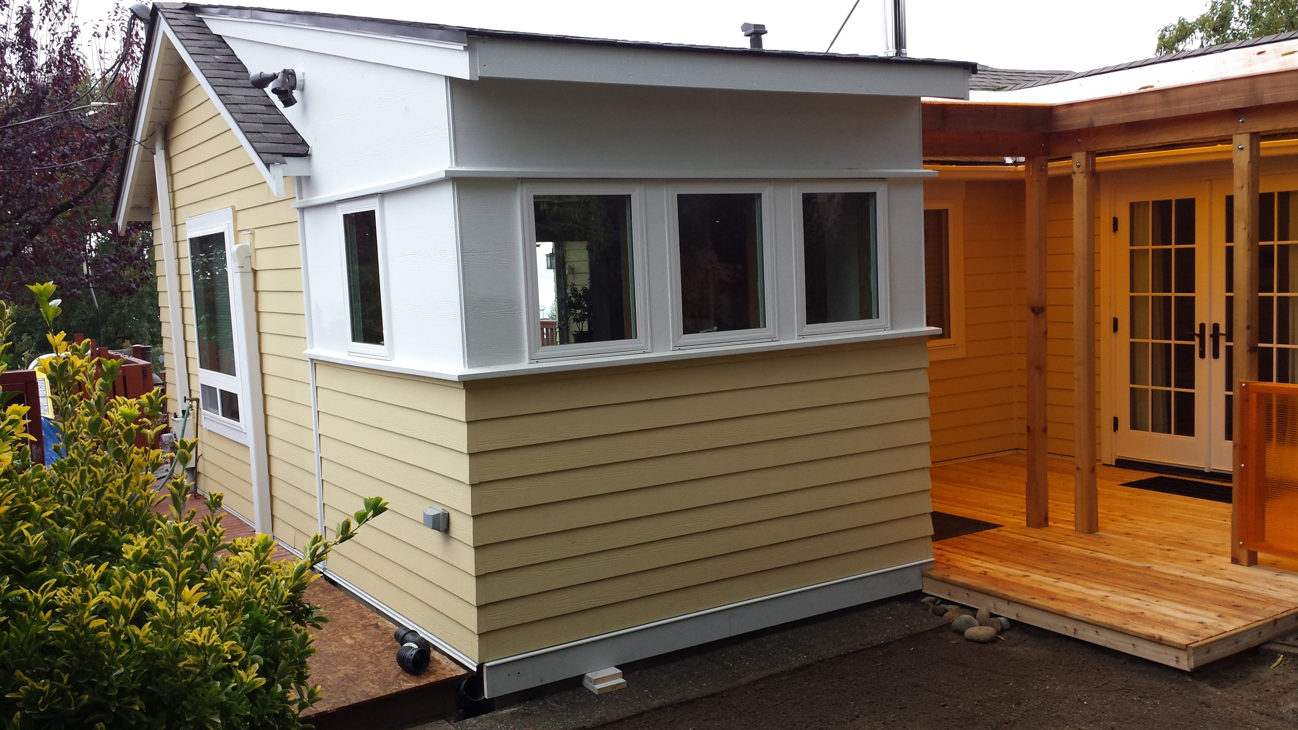 West Seattle Contemporary Traditional Fusion: Entrance Vestibule