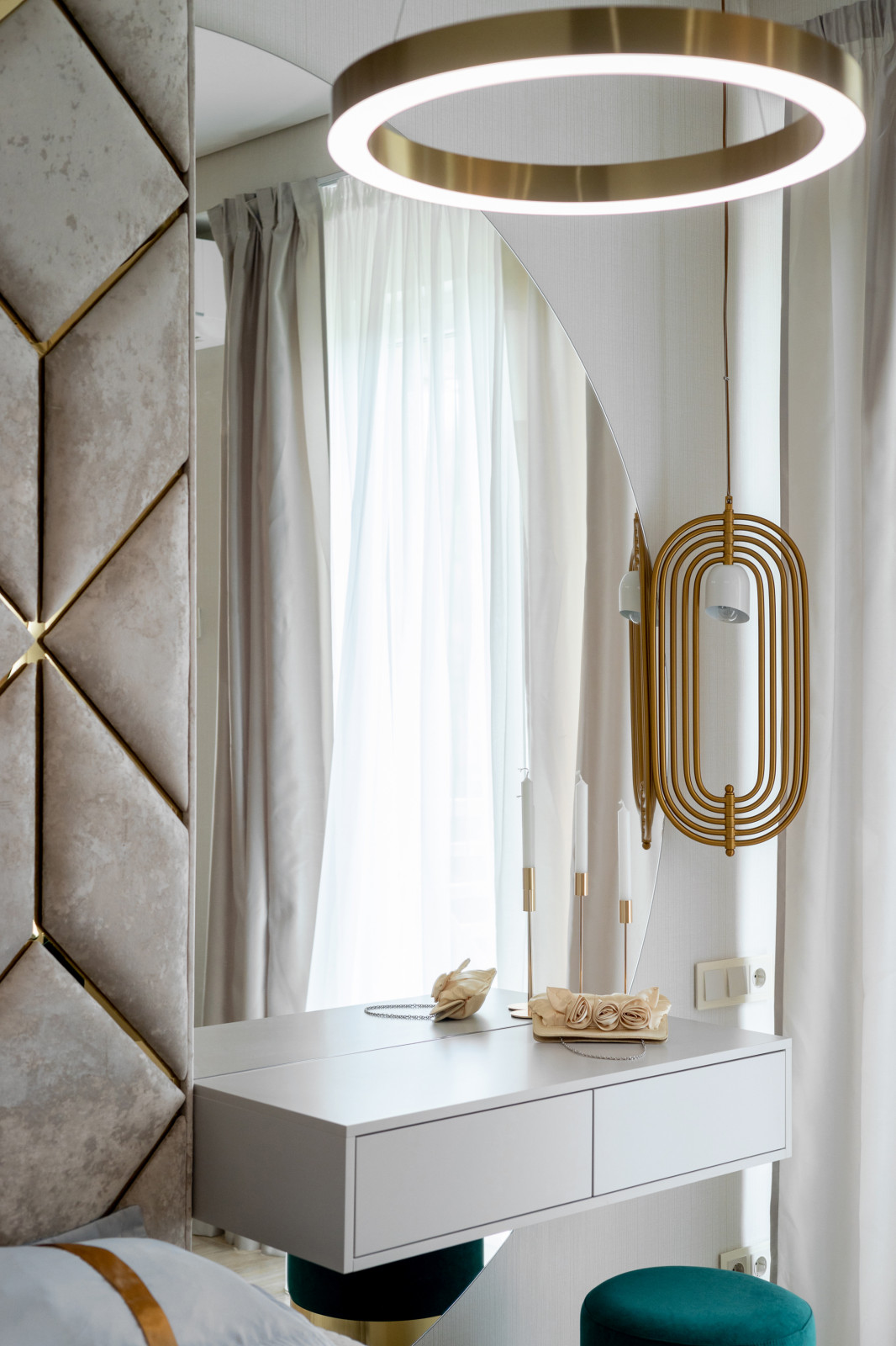 Квартира-студия 28м2 в городе Сочи или "50оттенков золота"