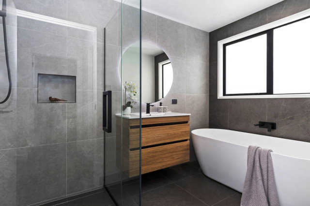 NEW BUILD HANLOW PLACE Modern Bathroom Hamilton By ANDERSON 