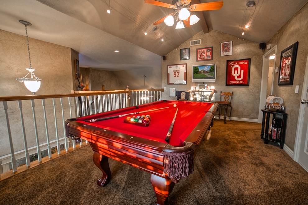 This is an example of a traditional living room in Oklahoma City.
