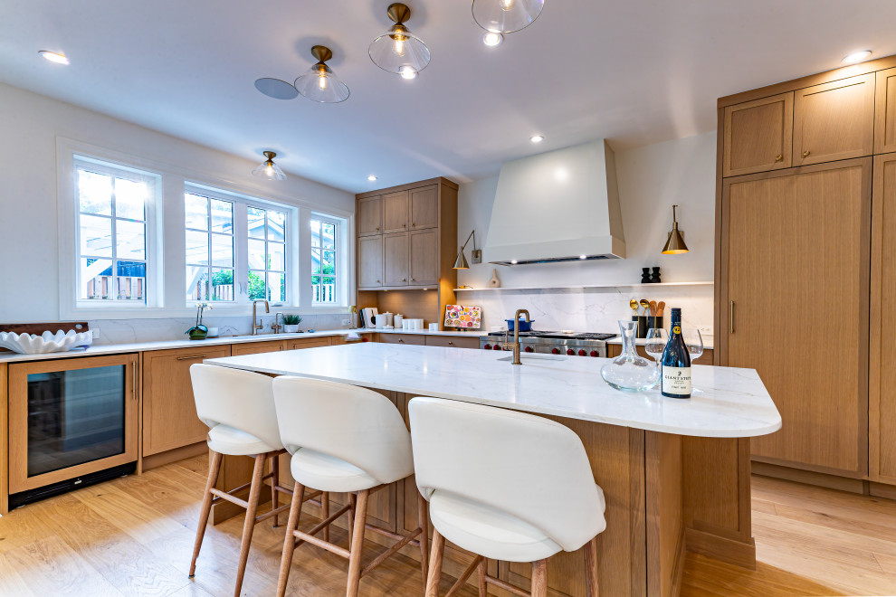Inspiration for a transitional kitchen remodel in Vancouver