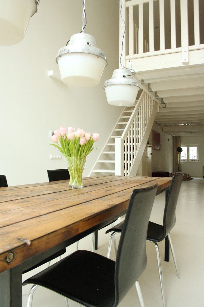 Design ideas for an industrial dining room in Amsterdam.