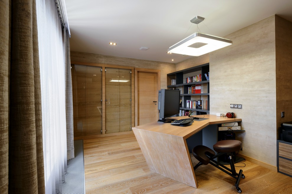 кабинет: "ВЫВЕТРЕННЫЙ ТРАВЕРТИН" и "РАКУШЕЧНИК"