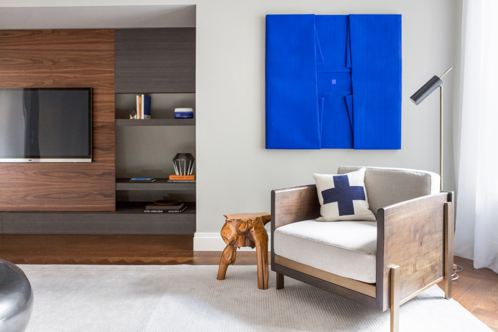 Living room - living room idea in New York