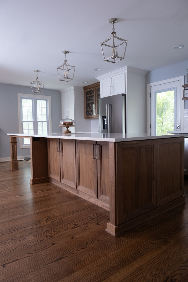 Home design - rustic home design idea in Chicago