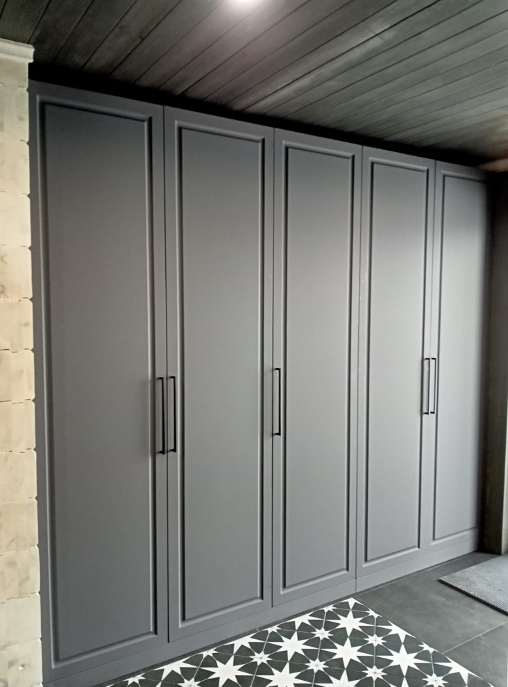 Распашные шкафы