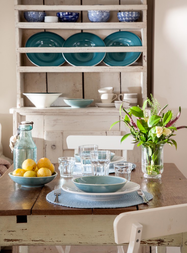 Diseño de comedor escandinavo pequeño