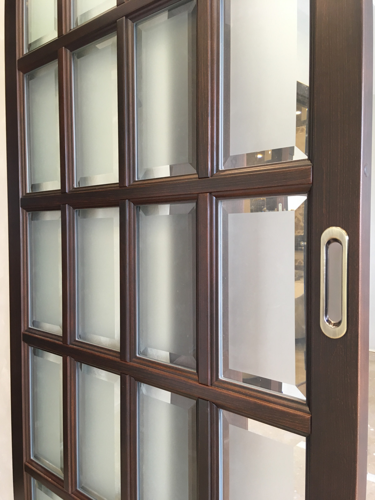 Классические двери из массива дуба