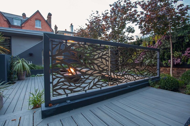 Garden for entertaining in Blackheath contemporary-garden