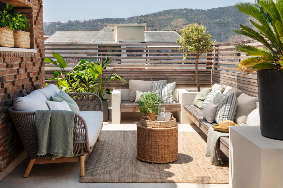 Diseño de terraza in azotea With barandilla de madera