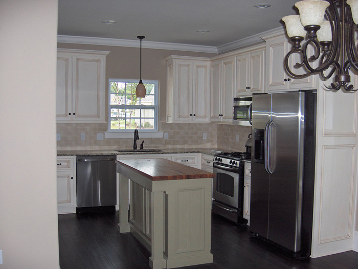 Photo of a transitional kitchen in Atlanta.