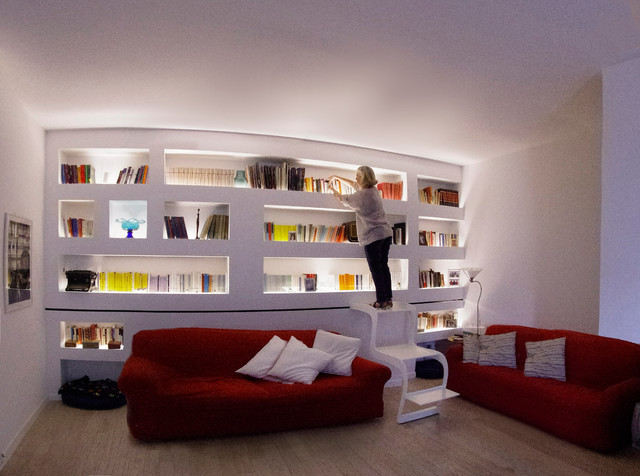 Libreria retroilluminata con Scaletta scorrevole - Contemporaneo - Bologna  - di Lauro Ghedini And Partners | Houzz