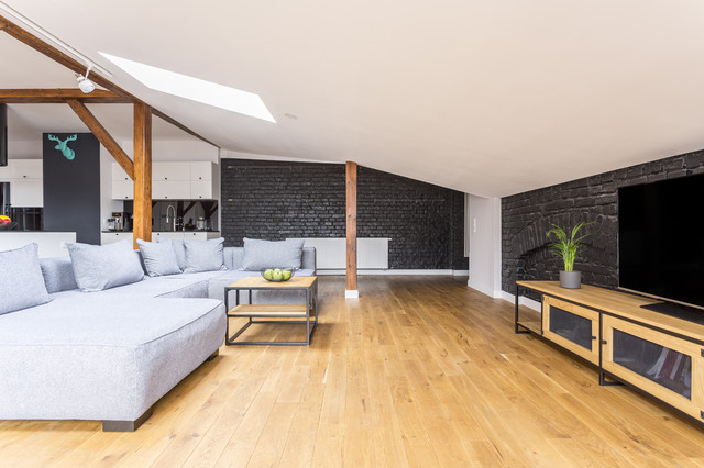 A loft in Lasne industrial-dining-room