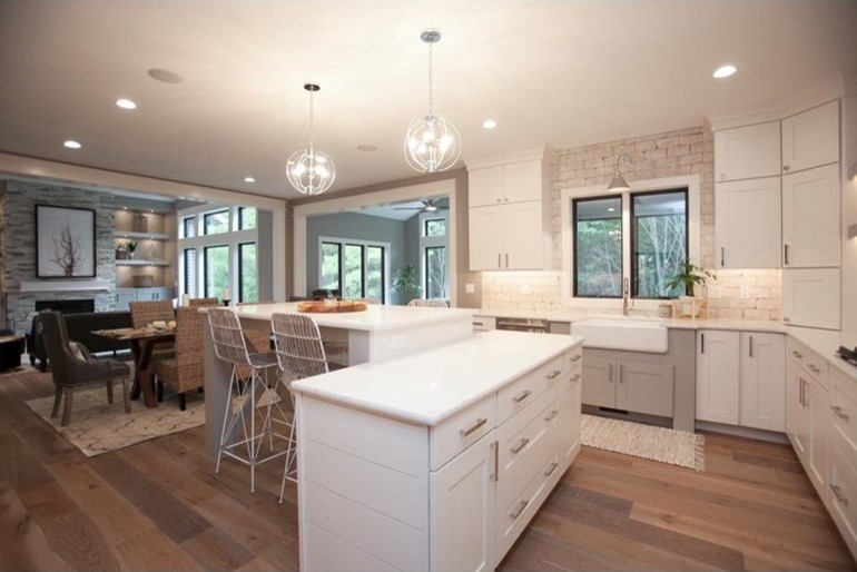Inspiration for a transitional kitchen remodel in Cedar Rapids