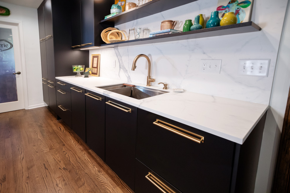 Home design - transitional home design idea in Atlanta