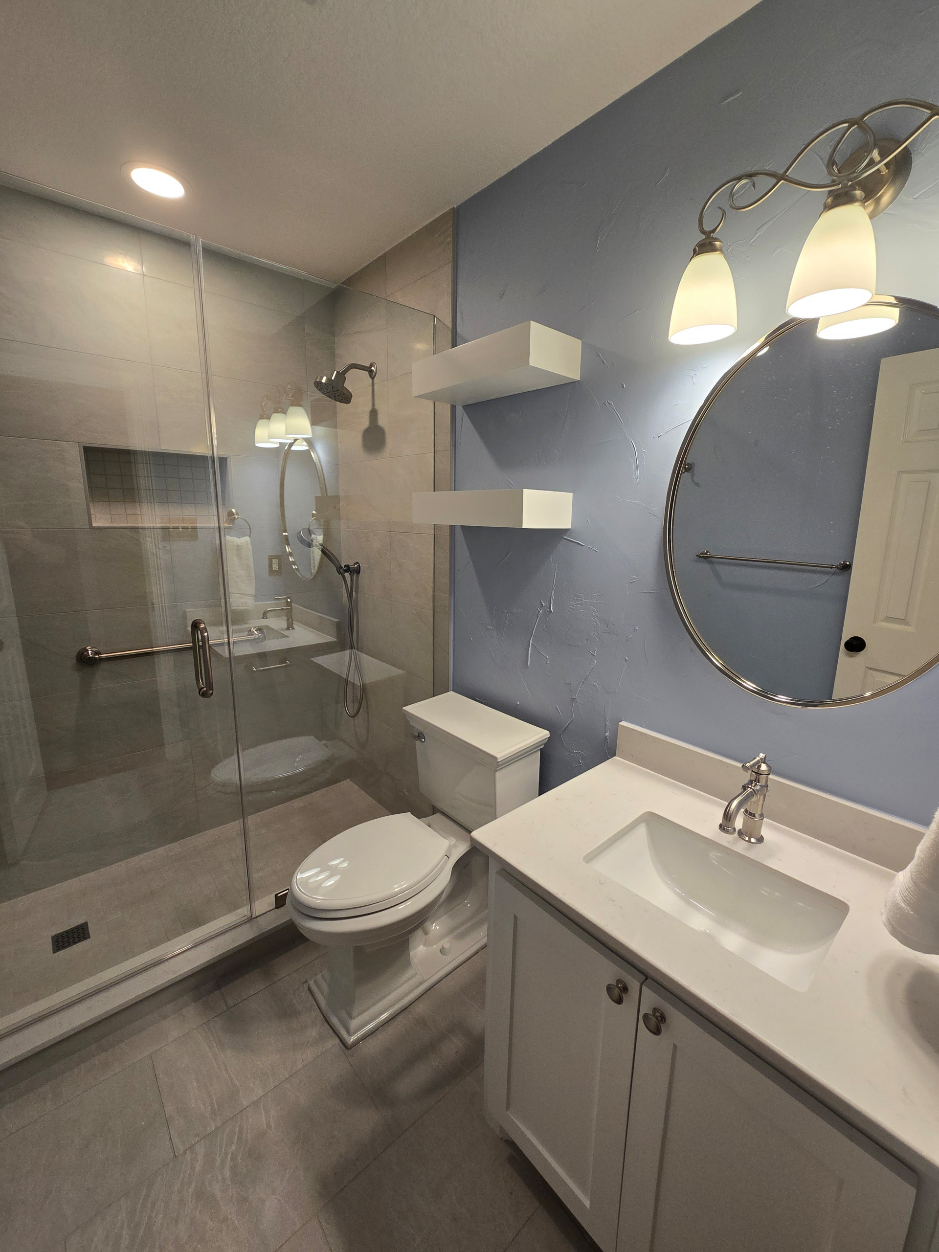 Upstair's Guest Bath