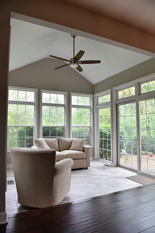 Inspiration for a transitional kitchen remodel in Cleveland