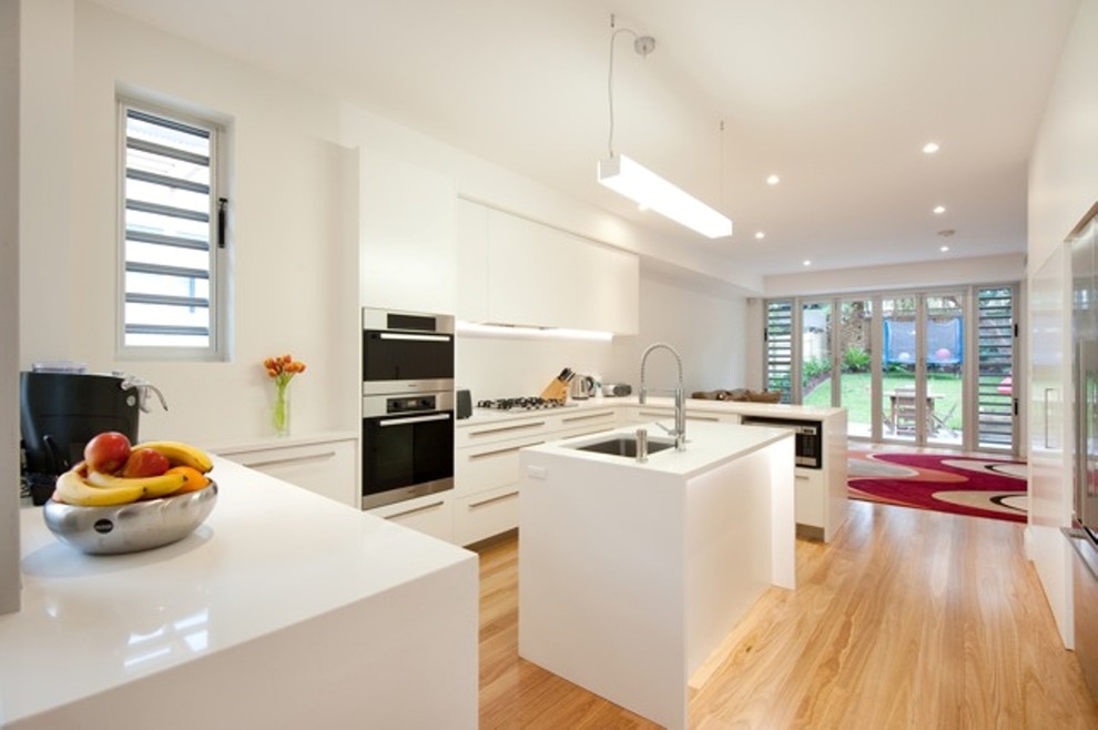 Inspiration for a traditional kitchen in Sydney.