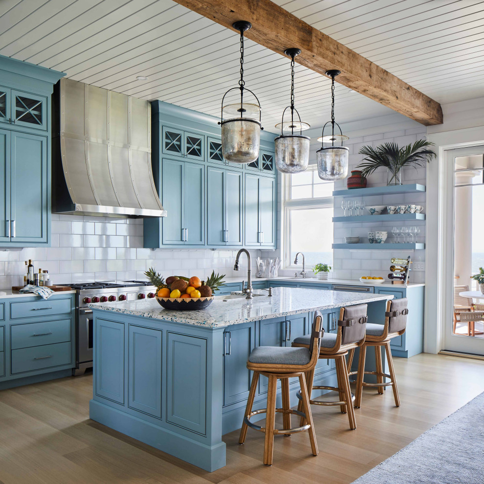 This is an example of a beach style kitchen in Charleston.
