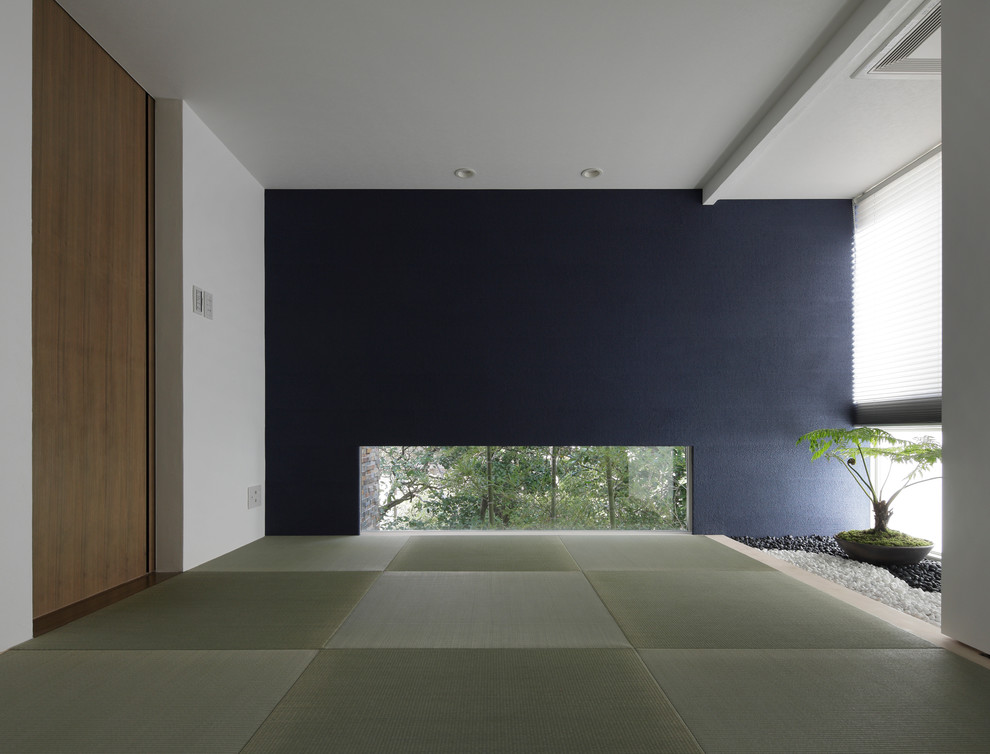 Design ideas for a home office in Tokyo Suburbs with tatami floors.