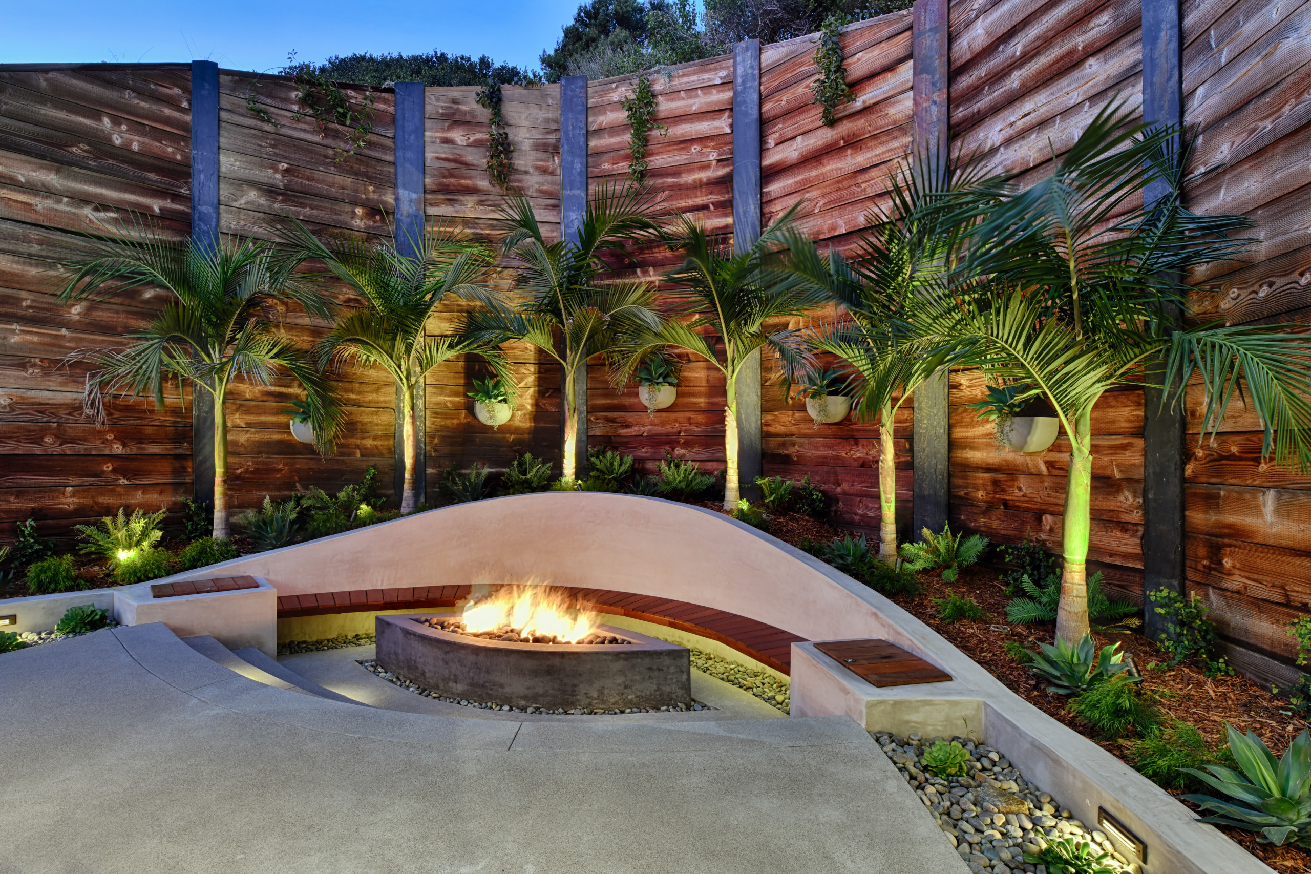 14 Patios With Inviting Style and Creative Design Details, image size:2560x1706