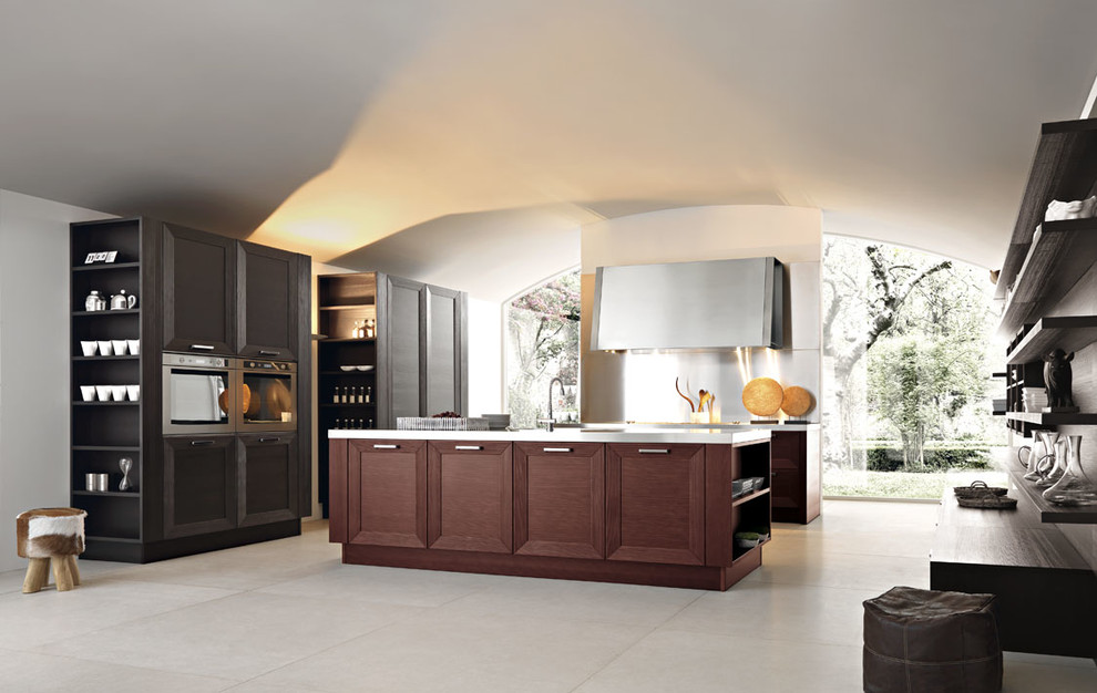 Inspiration for a contemporary kitchen in Venice.