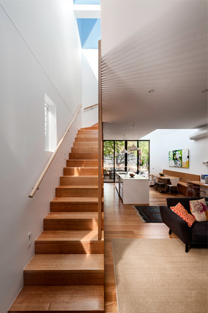 Photo of a small contemporary staircase in Melbourne.