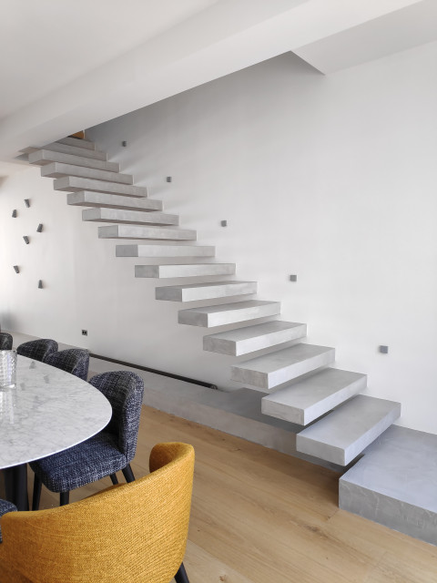 Paris 07 modern-staircase