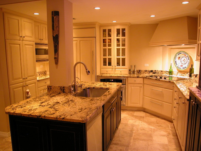 Polo Club High Rise Kitchen traditional-kitchen