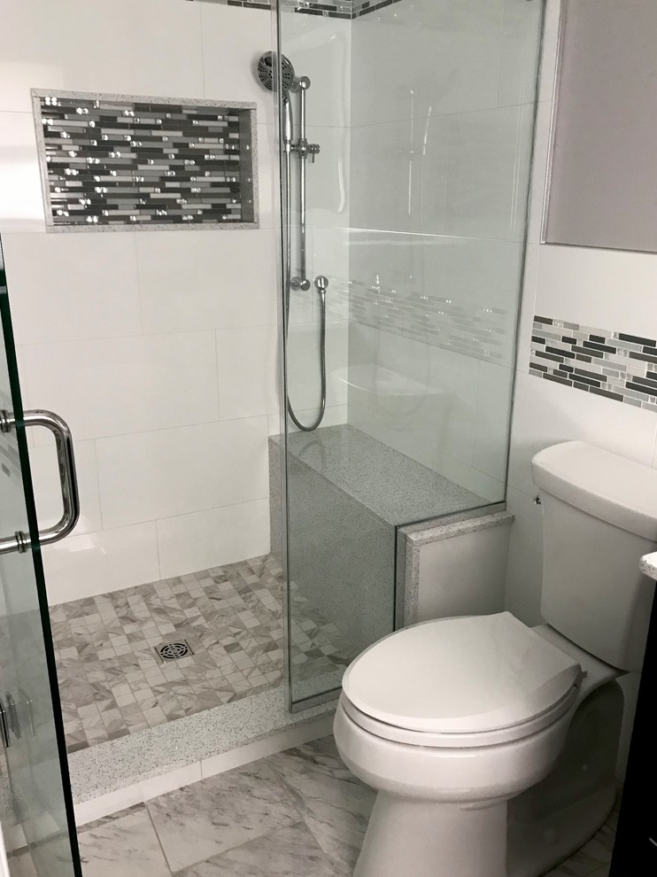 Bathroom - transitional bathroom idea