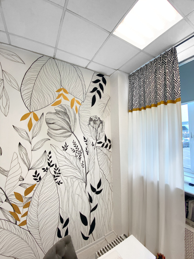 Inspiration för mellanstora skandinaviska hemmabibliotek, med vita väggar, laminatgolv, ett fristående skrivbord och beiget golv