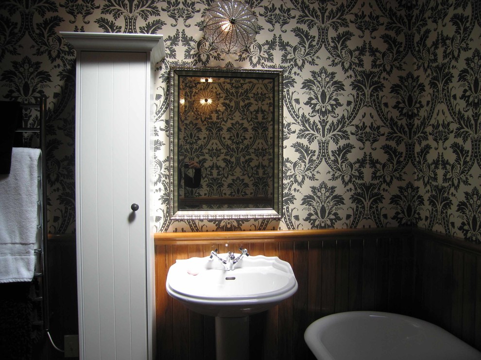 wallpaper and timber bathroom